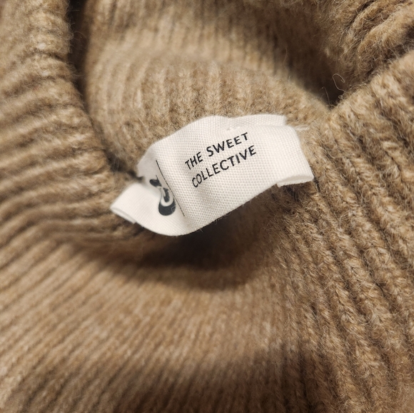 Sweater - Picture 3 of 4